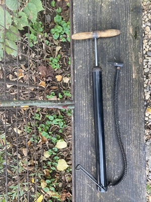 Pompă de aer originală de Dacia 1300