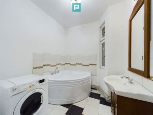 Apartament cu 3 camere Ultracentral - imagine 9