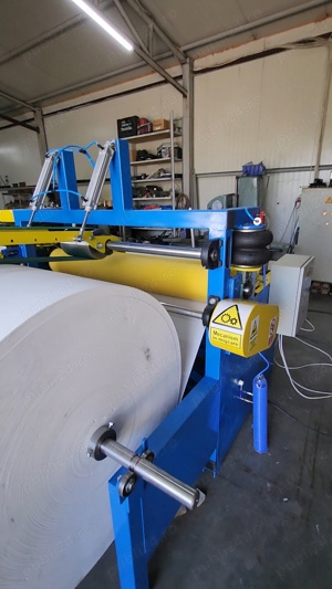 Utilaj hârtie igienica si prosoape pentru bucatarie 