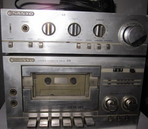 Vand miniamplificator+deck+boxe SANYO
