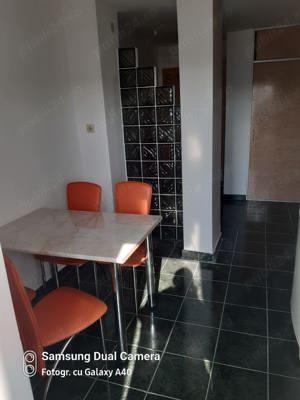 Apartament 2 camere decomandat Aradului etaj 4 acoperis tigla langa Piata Verde amenajat centrala