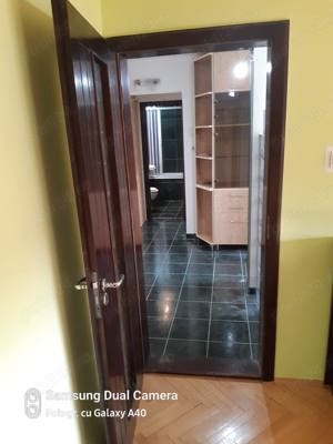 Apartament 2 camere decomandat Aradului etaj 4 acoperis tigla langa Piata Verde amenajat centrala - imagine 12