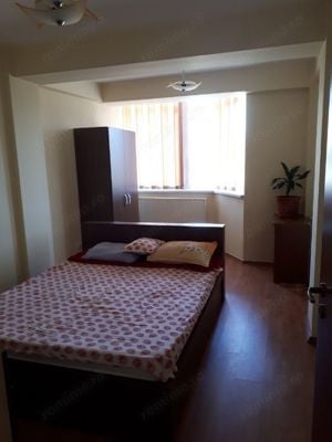 apartament cu 2 camere spatios zona centrala - imagine 1