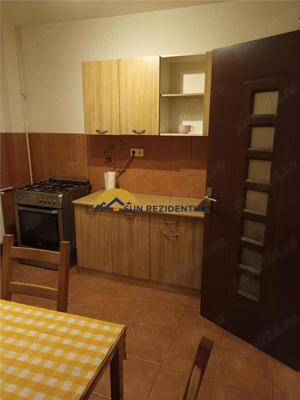 Brancoveanu-Metrou, apartament 2 camere decomandat

- - imagine 16