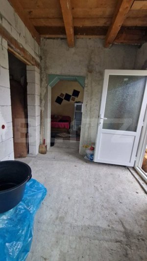 Casa in inima Brasovului sub munti, 1000 mp teren si  livada , 4 camere. - imagine 15