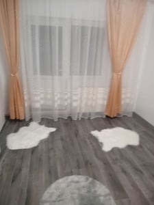 Închiriez camera în apartament cu 2 camere recent mobilat,zona Carpaților  - imagine 3