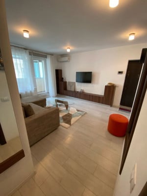 APARTAMENT 2 CAMERE, ETAJ INTERMEDIAR, ZONA LINISTITA