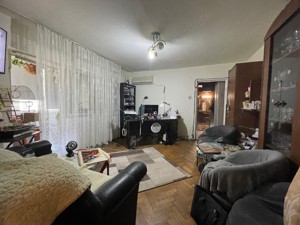 Apartament de vânzare   3 Cam, 2 Bai, zona Aradului - imagine 2