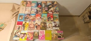 Vând cărți de dragoste și altele 