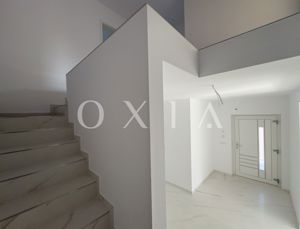 OX596 Elegant cu Design Modern și Finisaje de Calitate în Chișoda - imagine 11