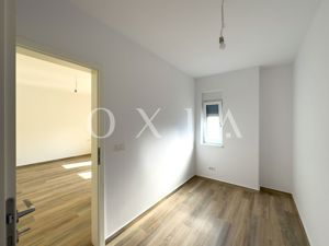 OX596 Elegant cu Design Modern și Finisaje de Calitate în Chișoda - imagine 14