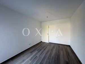 OX596 Elegant cu Design Modern și Finisaje de Calitate în Chișoda - imagine 19