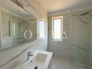 OX596 Elegant cu Design Modern și Finisaje de Calitate în Chișoda - imagine 20