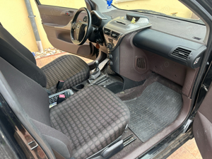 vând Toyota IQ - imagine 4