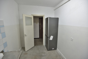 Vand apartament 3 camere semidecomandate Bacau Aleea Parcului - imagine 7