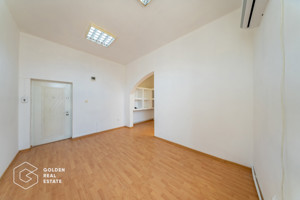 Apartament 3 camere pe Bulevardul Revolutiei, ideal pentru locuinta sau birouri - imagine 11