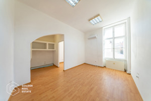 Apartament 3 camere pe Bulevardul Revolutiei, ideal pentru locuinta sau birouri - imagine 9