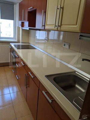 Apartament de vanzare, 4 camere, 112 mp, cartierul Soarelui - imagine 2