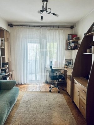 Apartament cu 3 camere, etaj 2 , 76 mp, zona Nicolae Titulescu