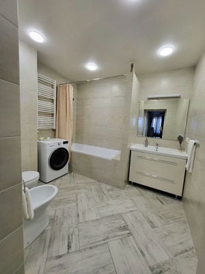 Se inchiriaza apartament cu 3 camere, cartier Europa - imagine 5