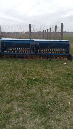 Vand Schimb utilaje agricole 