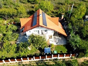 Casa boiereasca, rafinata si luxoasa cu 8 camere, 480mp, Chicerea