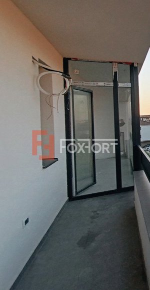 Apartament cu 2 camere spatios, 64 mp, bucatarie inchisa in Giroc - ID V2781 - imagine 3