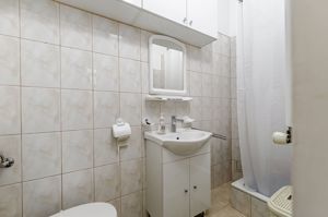 Apartament la parter, liniște și confort în centrul Aradului. - imagine 7