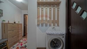 Apartament cu 2 camere de vânzare, renovat si mobilat, Tractorul - imagine 10