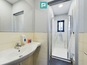 Clădire modernă pentru birouri 340 mp - imagine 19