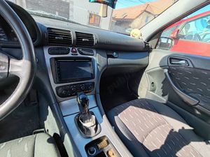 Mercedes C180 Kompressor  - imagine 5 Mercedes C180 Kompressor  - imagine 5