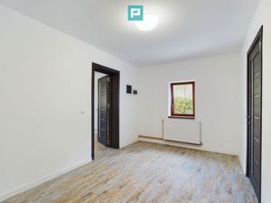 Casă cu 4 camere în Urseni, teren 1367 mp, complet renovată ! - imagine 4