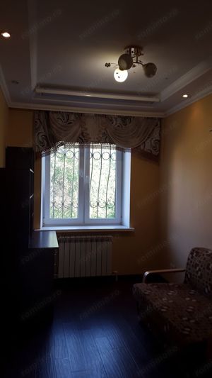 Apartament cu 3 camere in zona Eroii Revolutiei - imagine 3