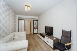 Apartament cu 3 camere in Crangasi - imagine 2