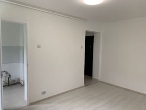 Apartament 2 camere, ( piata Dunarea ) - imagine 2