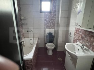 Apartament de vânzare - 3 camere, mobilat și utilat, într-o zonă rezidențială  - imagine 6