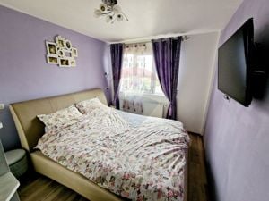 Apartament cu 3 camere de vânzare în zona Calea Romanului