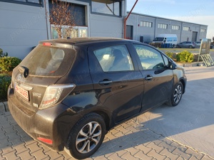 Vând Toyota Yaris Hybrid