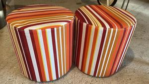 Tabureti tapitati cu dungi - set 2 buc