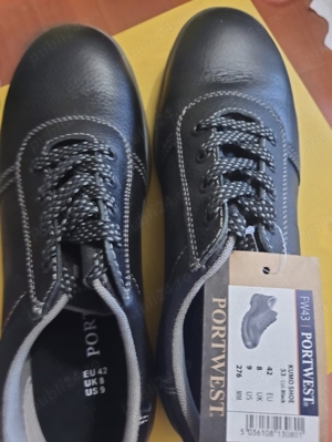 Pantofi casual din piele marca Portwest mărimea 42 aderenți, anti-alunecări , noi cu eticheta