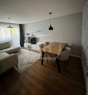 Apartament renovat cu 3 camere decomandat, zona Gruia - imagine 3