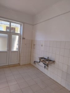 proprietar închiriez spatiu comercial pret 2000 lei - imagine 5