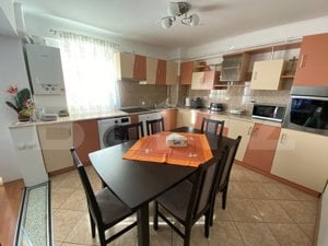 Apartament cu 4 camere, Central