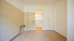 REDUCERE PRET! Vanzare apartament  4 camere zona Faget - imagine 18