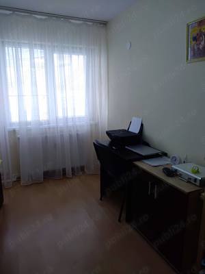 Vand apartament 2 camere decomandat - imagine 2