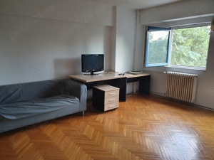 spre inchiriere apartament 3 camere - imagine 6