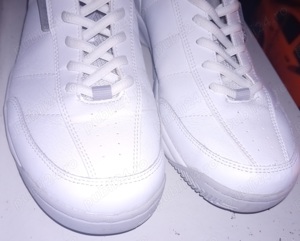 Adidași Lotto, albi,