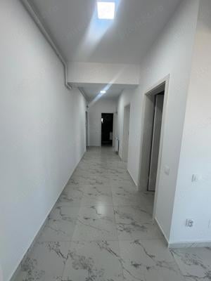 Proprietar Vand apartament 3 camere decomandat NOU