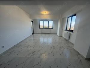 Proprietar Vand apartament 3 camere decomandat NOU - imagine 3