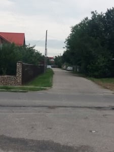 Teren 700m intre case, str Toamnei foarte aproape de primărie - imagine 2